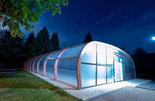 Chamberet House | Camping 3 étoiles - Piscine - eececd