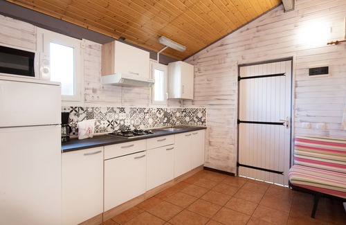 Tamarit RV Rental | Camping Caledonia