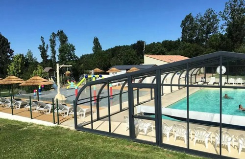 Aubigny-les-Clouzeaux House | Camping Campilo * - Premium Lake Cottage+ 4 Rooms 2 Sdb 6 People Air-Conditioned - Waterfront