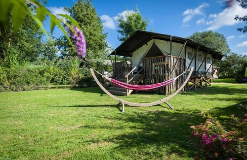 Brissac-Quince House | Camping de l'Etang Sites and Landscapes * - Privilege Cottage 3 ch. - TV - LV 8 persons