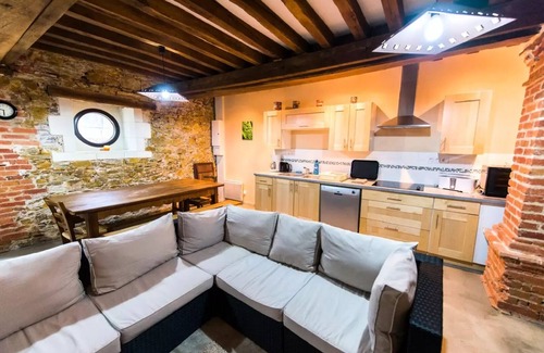 Brissac-Quince Villa | Camping de l'Etang Sites and Landscapes * - Gîte Premium 4 ch - 150m2 - TV - Dishwasher - 2 bathroom 10 persons