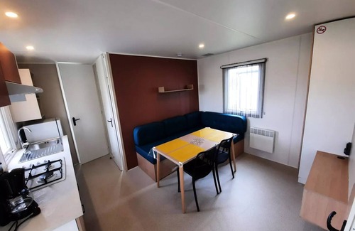 Ambon House | Camping Du Littoral * - Prestige mobile home - 28 m² - 2 bedrooms 4 to 6 people - 4 people. included in the price