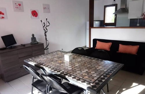 Devillac Villa | Camping Fontaine Du Roc* - Cottage 3 rooms 4 people