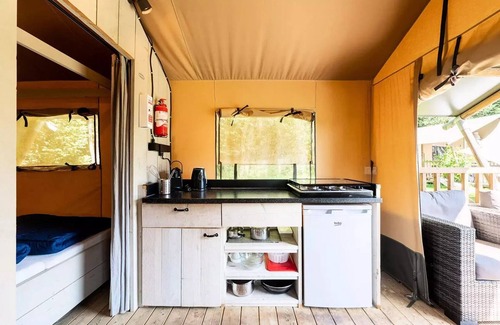 Les Abrets en Dauphine House | Camping Le Coin Tranquille | Villatent Wood | 5 pers.