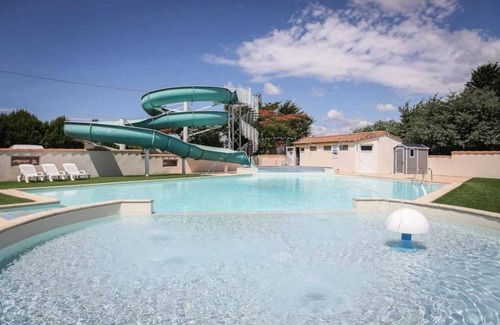 Les Achards House | Camping 3 étoiles - Piscine - ccafeei
