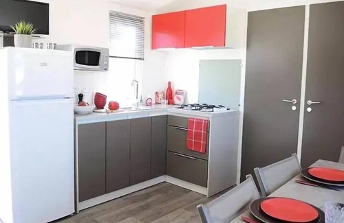 Saint-Leger-de-Fougeret House | Camping LA FOUGERAIE * - Large comfortable Mobile Home 2016 8 people