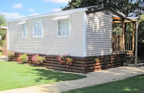 Vonnas House | Camping le Renom * - 3-room air-conditioned mobile home for 4/5 people