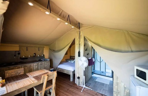 Target RV Rental | Camping maeva Escapades Domaine des Grandes Côtes * - 2-Room Safari Lodge Tent for 4 People (2 adults + 2 children under 12 years old)