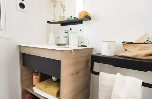 La Plaine-sur-Mer House | Camping maeva Club Les Vallons de l'Océan * - Mobil-Home Confort 4 Rooms 6 People + TV