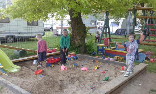 Vrane nad Vltavou Resort | Camping Matyáš
