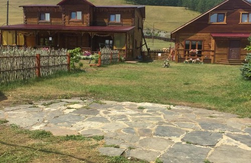 Bol'shoye Goloustnoye House | Camping Russkoe Podvorie