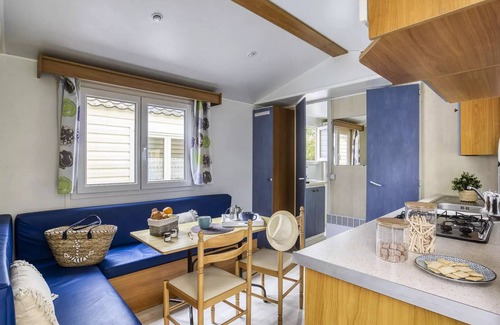 Nesles-la-Vallee House | CampingLe Grand Paris* - Comfort mobile home 3 rooms 4 people