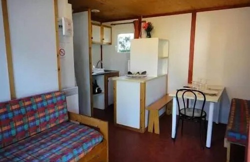 Salles-Curan Ski Chalet | Campsite Beau-Rivage * - Chalet BASTIDON (covered terrace) 4 to 5 people - 4 pers. included in the tariff