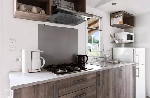 Saint-Amans-des-Cots House | Campsite Domaine des Tours* - Comfort XL 3-room mobile home 4 adults + 2 children