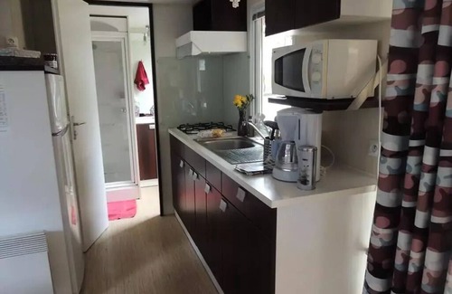 Boisseron House | Campsite Domaine de Gajan * - Mobile home Comfort + FAMILY 27m2 (2 bedrooms) - covered terrace TV INCLUSE - Clim 4 people