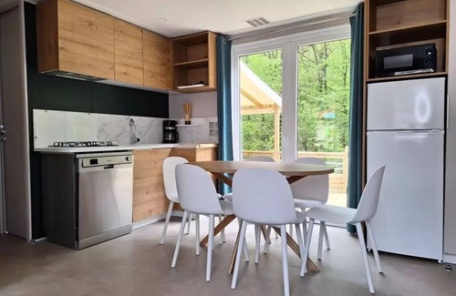 Leval House | Campsite Flower du Lac de la Seigneurie * - Ohara Cottage Garden Side Premium 36m² - 3 bedrooms + Terrace + TV + LV + Forest view 6 people