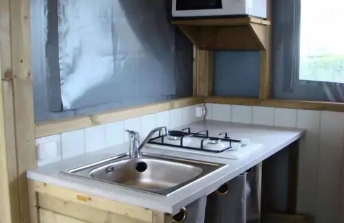Fumel House | Campsite Les Catalpas * - B11 Lodge Toilet 2ch WC 4 persons