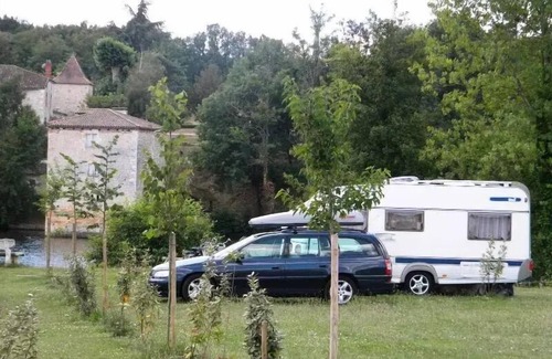 Fumel Villa | Campsite Les Catalpas * - Cottage 2 CH air conditioning 7 people