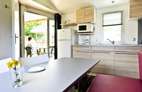 Rocamadour House | Campsite Les Cigales* - Mobile home Comfort area 4 rooms 6 people Air-conditioned