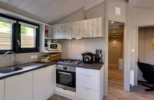 Orpierre Ski Chalet | Campsite Les Princes d'Orange * - Chalet Exception SPA - 3 bedrooms including 2 master bedrooms - sheets, towels and plancha 8 persons