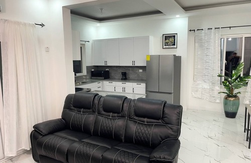 Saint Andrew Apartment | Camrose by the Curve Meadowbrook 2-bedroom Apt in Meadowbrook, Kingston