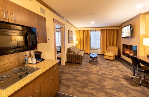 Camrose Hotel | Camrose Resort & Casino