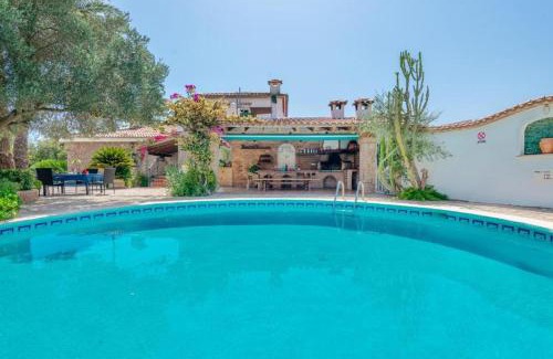 Les Palmeres Villa | Can Malondra, villa para 8 con piscina y jardines