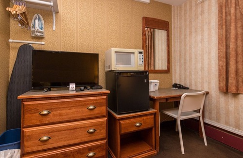 Southwest Calgary Hotel | Canadas Best Value Inn Calgary Chinook Station