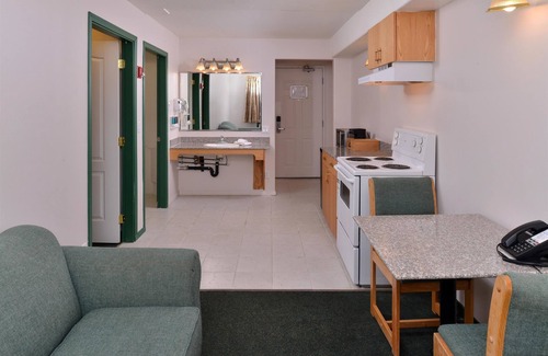 Valemount Hotel | Canadas Best Value Inn Valemount