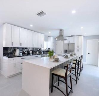 Cutler Bay House | Canal front, 2 King Beds, Pool, Game Room