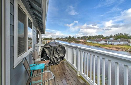 Ocean Shores Apartment | Canal-Front Vacation Rental in Ocean Shores