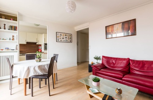 Porte-Saint-Martin Apartment | Canal Saint Martin Pad, by Veeve