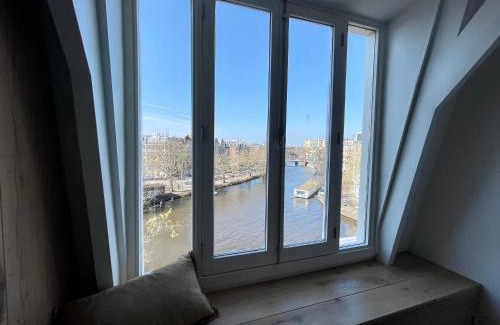 Museum Quarter Apartment | Canal view home in the center