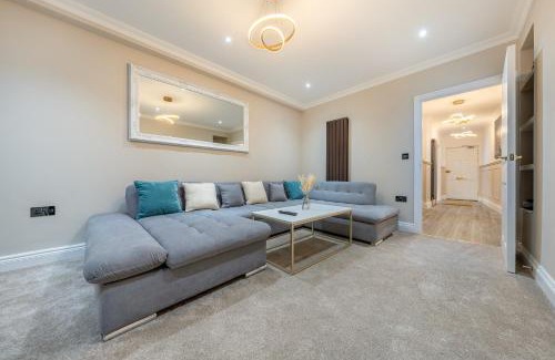 Bromley South House | Canary Wharf Beautiful Modern House
