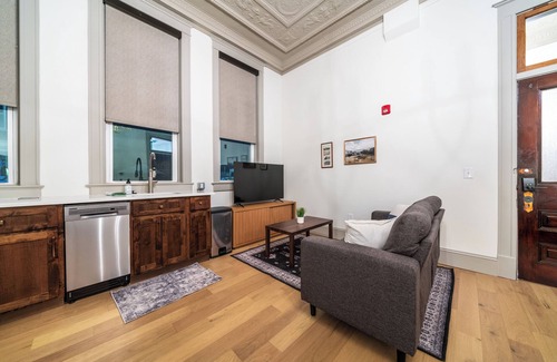 Sedalia Apartment | Candlestick Suite - Luxury Studio Apartment in Downtown Sedalia, ADA-friendly