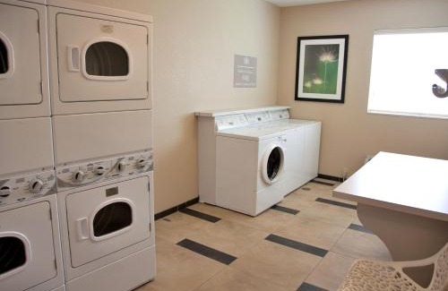 Alexandria Hotel | Candlewood Suites Alexandria by IHG
