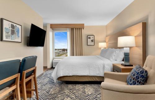 Collingwood Hotel | Candlewood Suites Collingwood by IHG