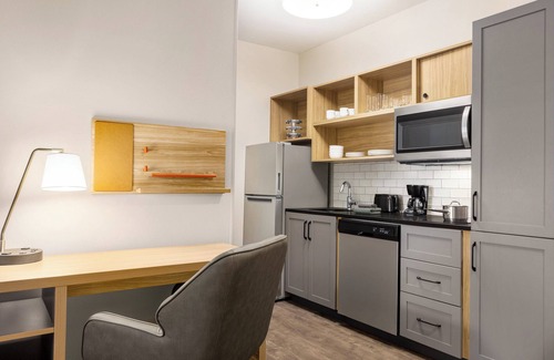East Mesa Hotel | Candlewood Suites Mesa Phoenix East by IHG