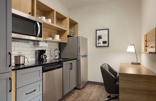 East Mesa Hotel | Candlewood Suites Mesa Phoenix East by IHG