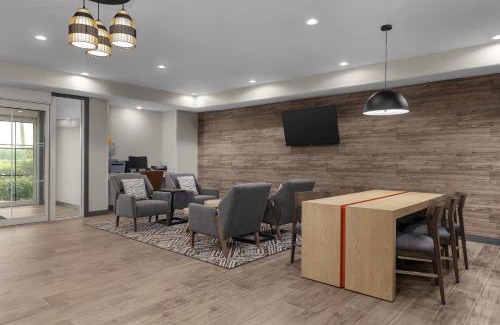 Texas City Hotel | Candlewood Suites - Texas City by IHG