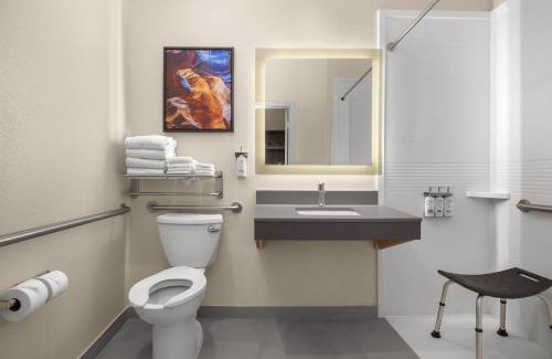 Texas City Hotel | Candlewood Suites - Texas City by IHG