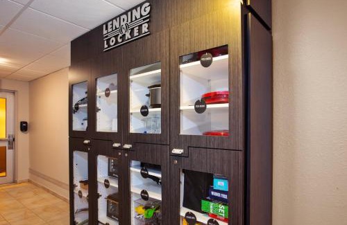 Kenosha Hotel | Candlewood Suites Kenosha - Pleasant Prairie by IHG