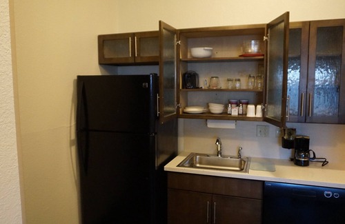West Springfield Hotel | Candlewood Suites West Springfield by IHG