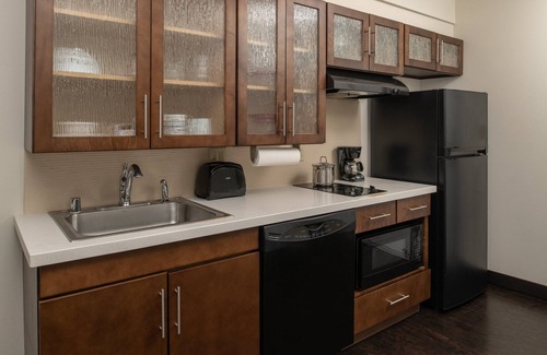 Vancouver Hotel | Candlewood Suites Vancouver-Camas by IHG