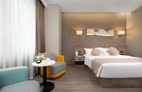 Yuzhong Hotel | Candy Box Boutique Hotel