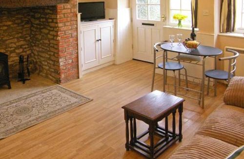 Thornford House | Candy Cottage