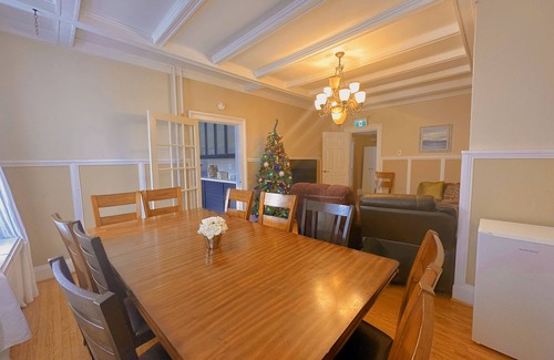 Niagara Falls Cottage | Cannada. Niagara Falls. clean vacation home