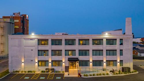Niagara Falls Hotel | Cannery Lofts Niagara