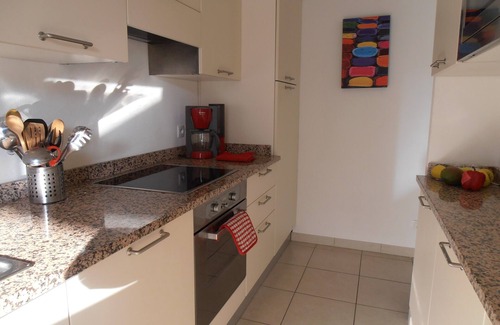Cannes La Bocca Apartment | Cannes-Beach 5 mins walk-Pool-Parking-AC-WiFi