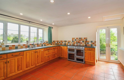 Bridgwater Cottage | CANNY CROFT, pet friendly, character holiday cottage in Street